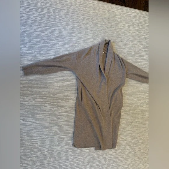 Reformation Liam Cashmere Cardigan size XS - Picture 3 of 6